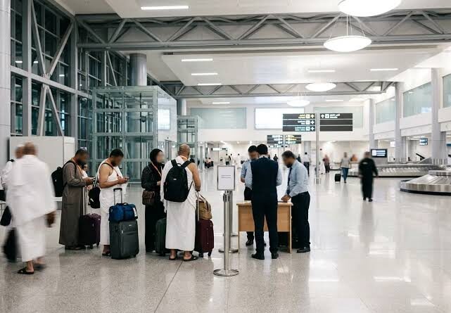Amerika'da New York ve New Jersey'den Teksas ve Florida'ya taşınan Türk ailelerin yeni ev alımını temsil eden konut ve anahtar