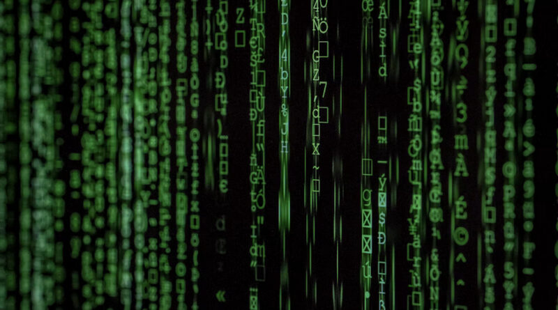 Yapay zeka modellerinde güvenlik açığı ve siber risk denetimini simgeleyen dijital kod ve güvenlik kilidi görseli