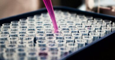 Biyoteknoloji laboratuvarinda mrna kanser arastirmasi ve bilimsel calisma
