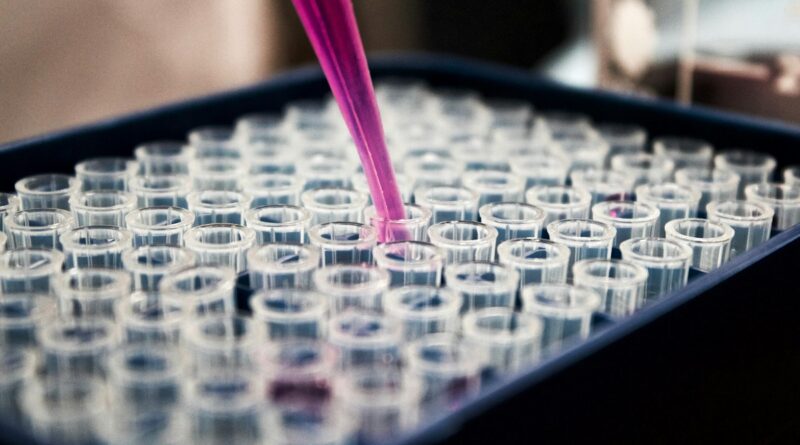 Biyoteknoloji laboratuvarinda mrna kanser arastirmasi ve bilimsel calisma