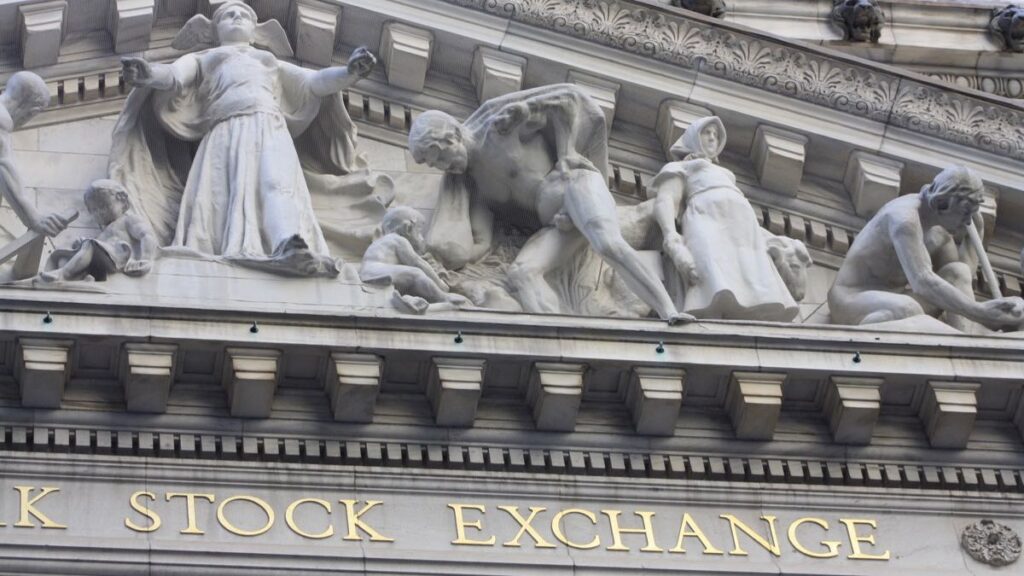 New York Wall Street finans bölgesinde Türk ekonomi yönetimi ve Amerikan yatırım fonlarının katılımıyla gerçekleştirilen 19. Türkiye Yatırım Konferansı haber görseli.