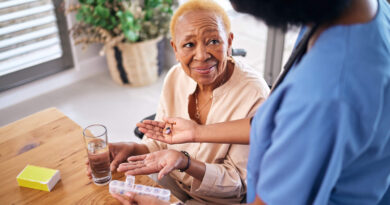 cMedicare Advantage sağlık planları ve yaşlılar için tıbbi danışmanlık süreci
