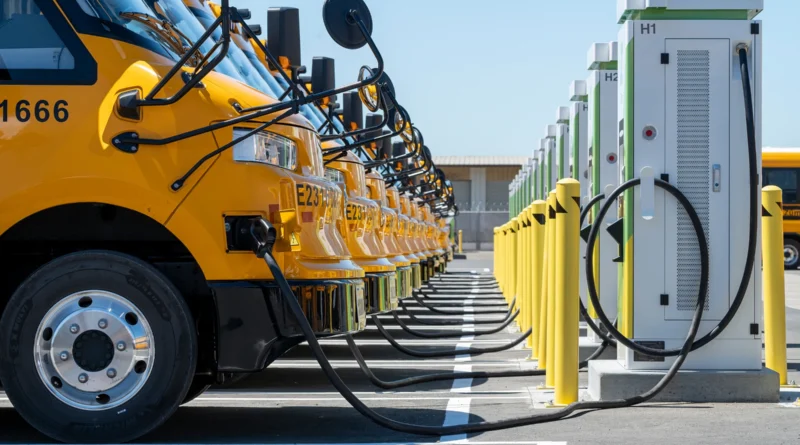 ABD'de filolara dahil edilen elektrikli okul otobüsleri ve şarj altyapısı