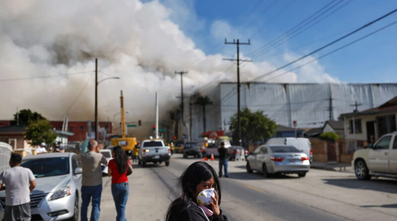 Los Angeles depo yangını Boyle Heights itfaiye müdahalesi