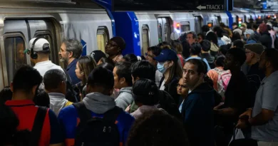 New York Penn Station tren raylari ve NJ Transit seferleri